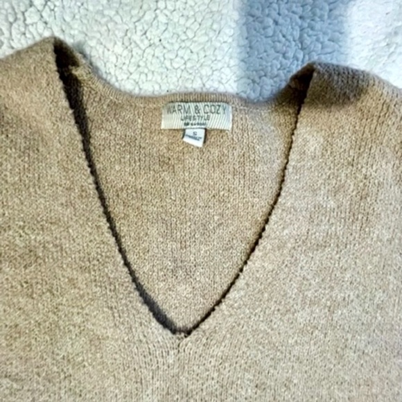 Soft & Cozy ~ Women's Sweater from Warm & Cozy ~ Small ~ Super sweater - Picture 3 of 4